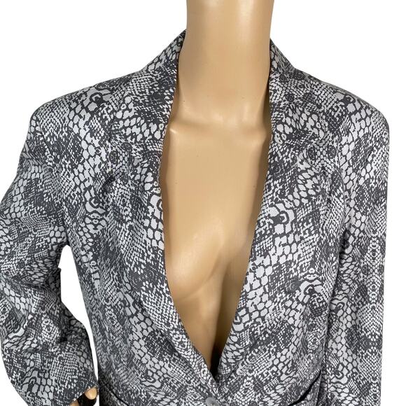 Anthropologie Level 99 Gray Snakeskin Python Blazer Suit Jacket SZ M - Picture 4 of 10